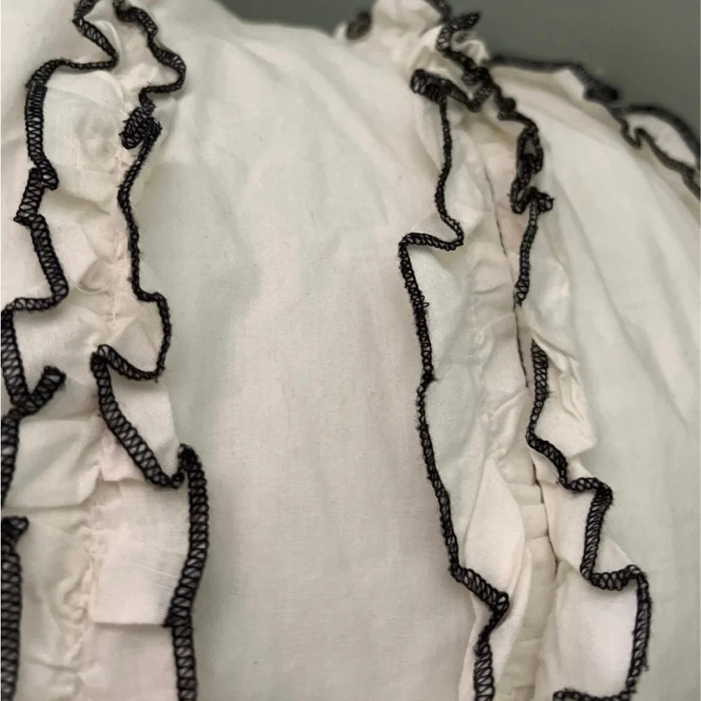 cynthia rowley white comforter with black accent ruffle vintage